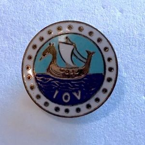 VTG Independent Order Vikings Fraternal Pin Enameled Blue Golden White Screwback